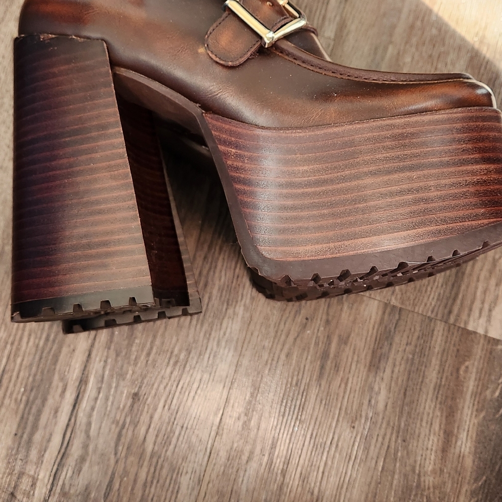 Steve Madden Kerigan style shoes, leather